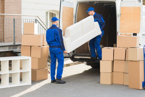 Secure temporary storage space in Hanworth for personal belongings